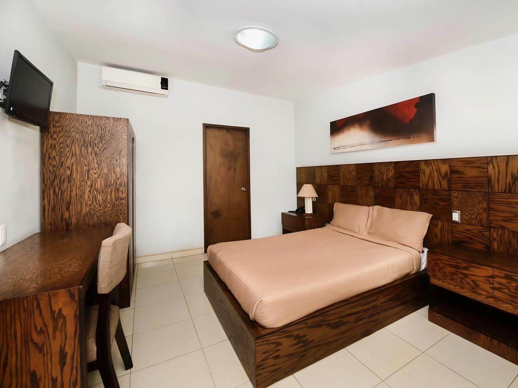 Hotel Jm Celaya  Bagian luar foto